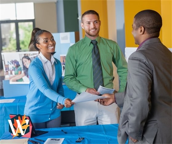 Image of jobseekers shaking hands